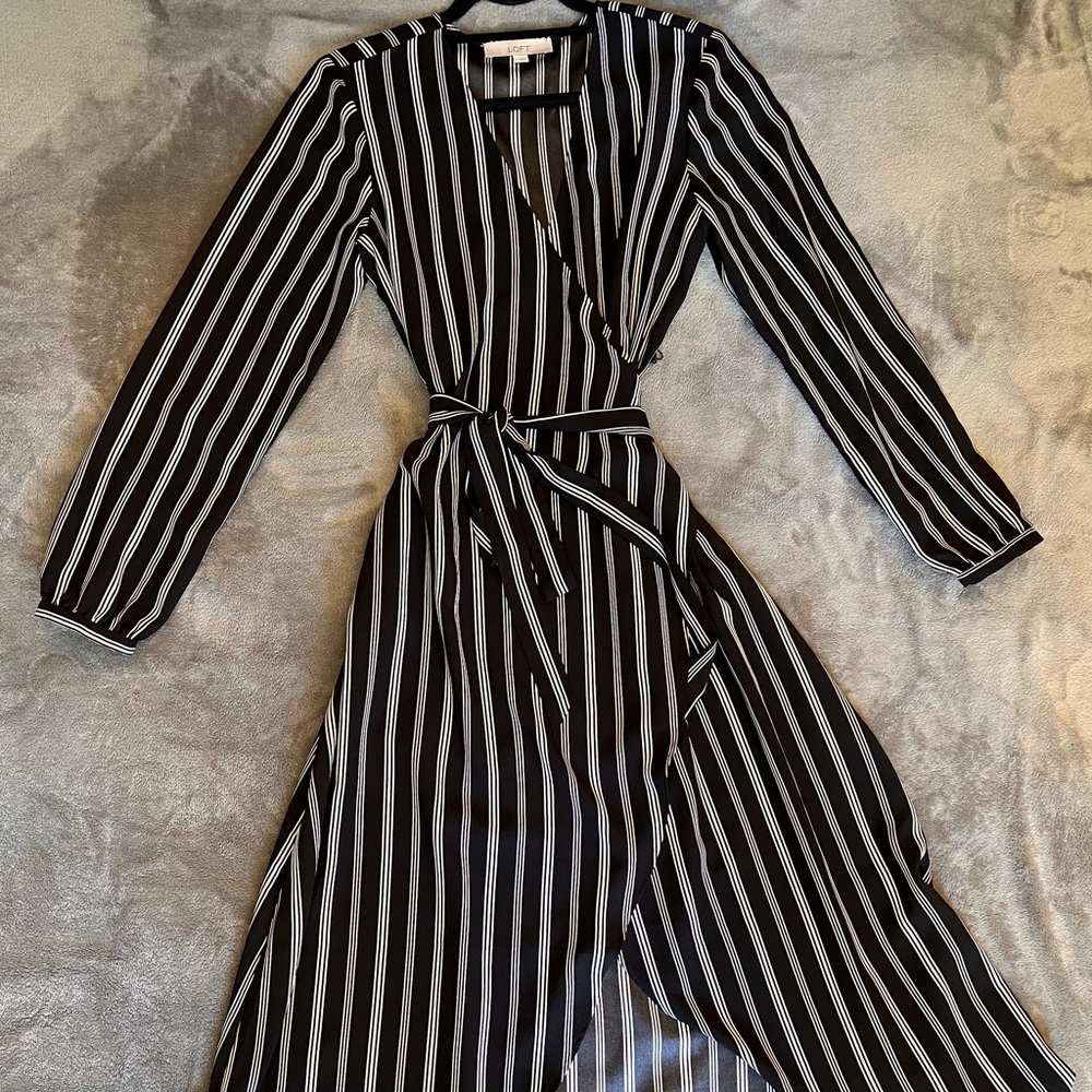 LOFT Striped Midi Black & White Wrap Dress, size S - Picture 5 of 10